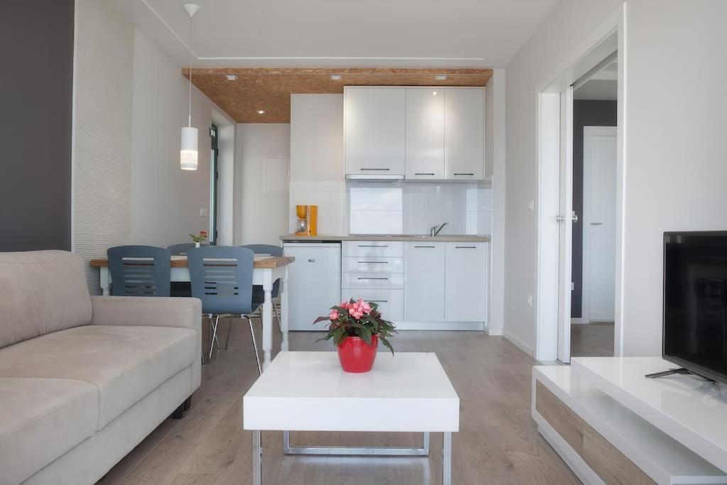 Apartmani Stipe Brela Esterno foto